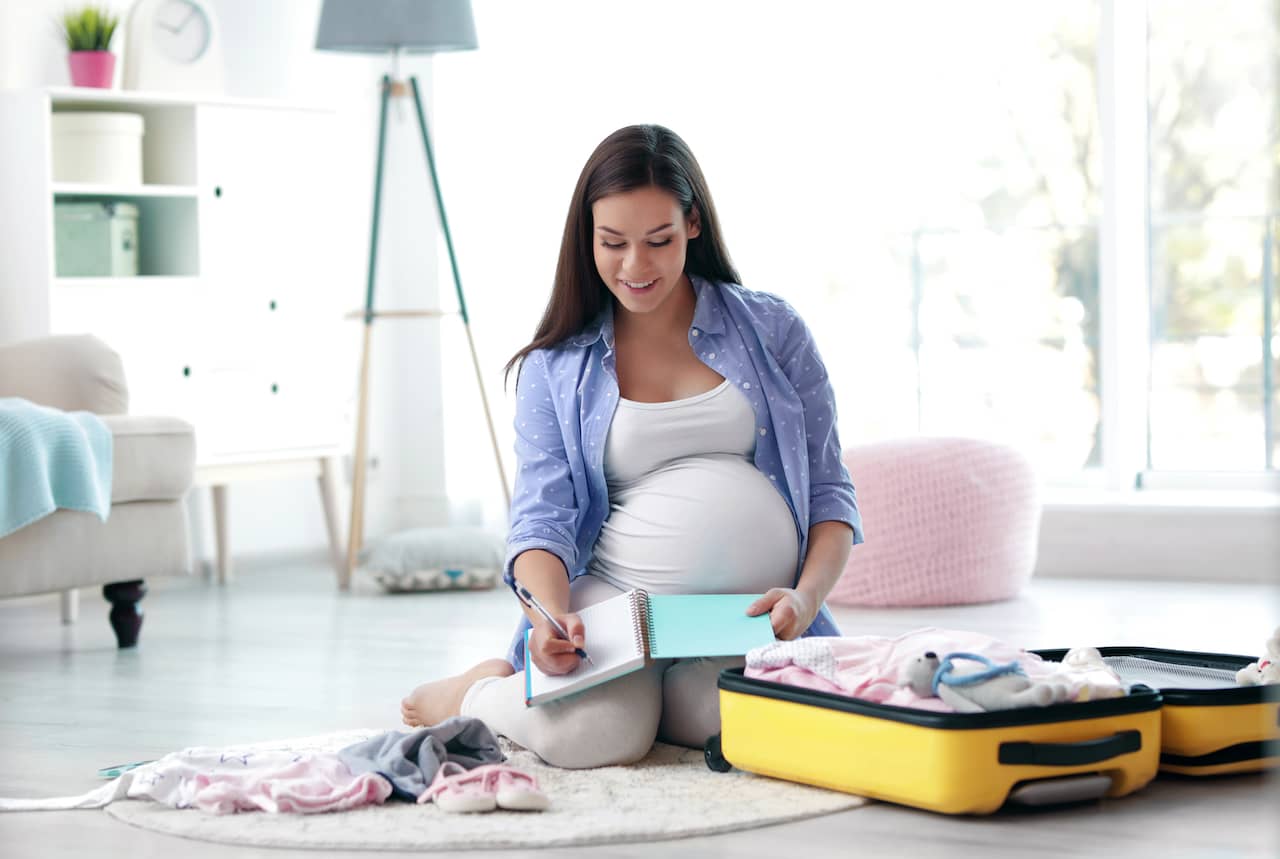 Mom & Baby Hospital Bag Checklist Girl -  Sweden